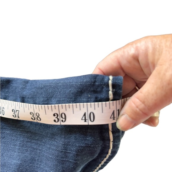 Size 27 True Religion Johnny super T T dark blue/white contrast stitching. EUC - Picture 12 of 16